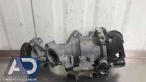 Gebruikte Extra waterpomp Mercedes A (W176) 1.6 A-180 16V Prijs € 99,99 Margeregeling aangeboden door Autodemontage Aandijk