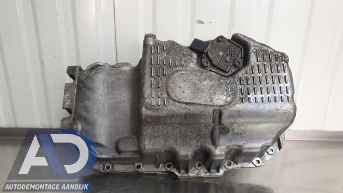 Gebruikte Carterpan Volkswagen Touran (1T1/T2) 1.6 FSI 16V Prijs € 34,99 Margeregeling aangeboden door Autodemontage Aandijk