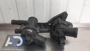 Gebruikte Thermostaathuis Volkswagen Touran (1T1/T2) 1.6 FSI 16V Prijs € 34,99 Margeregeling aangeboden door Autodemontage Aandijk