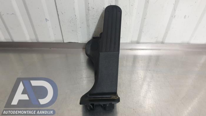 Gebruikte Gaspedaalpositie Sensor Volkswagen Golf VI Variant (AJ5/1KA) 1.6 TDI 16V 105 Prijs € 19,99 Margeregeling aangeboden door Autodemontage Aandijk