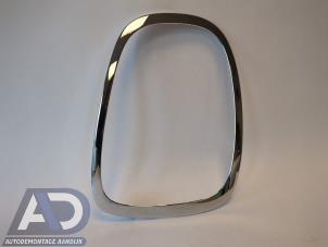 Gebruikte Achterlichtrand rechts Mini Mini (F56) 1.5 12V Cooper Prijs € 29,99 Margeregeling aangeboden door Autodemontage Aandijk