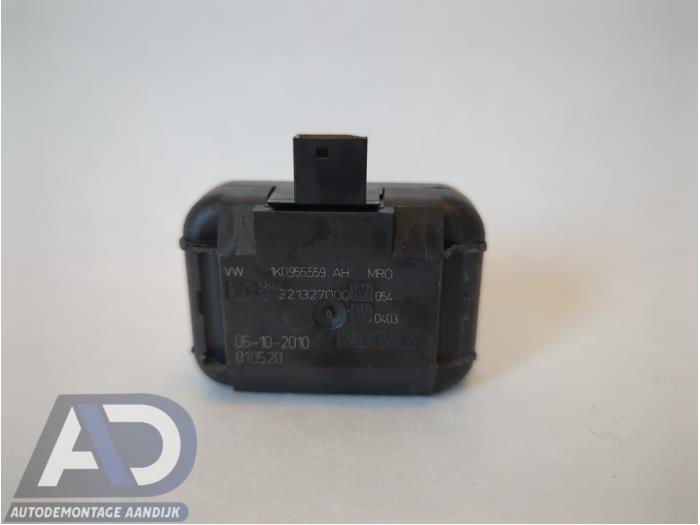 Gebruikte Sensor regen Seat Ibiza ST (6J8) 1.2 TDI Ecomotive Prijs € 24,99 Margeregeling aangeboden door Autodemontage Aandijk