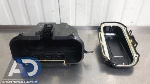 Gebruikte Module doos motorruimte BMW 5 serie Touring (F11) 535d 24V Prijs € 24,99 Margeregeling aangeboden door Autodemontage Aandijk