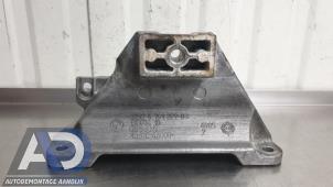 Gebruikte Versnellingsbak Steun BMW 5 serie Touring (F11) 535d 24V Prijs € 29,99 Margeregeling aangeboden door Autodemontage Aandijk