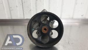 Gebruikte Pomp Servo Renault Laguna II (BG) 2.0 16V Prijs € 49,99 Margeregeling aangeboden door Autodemontage Aandijk