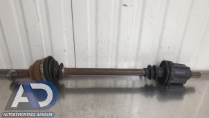 Gebruikte Homokineetas links-voor Renault Laguna II (BG) 2.0 16V Prijs € 34,99 Margeregeling aangeboden door Autodemontage Aandijk