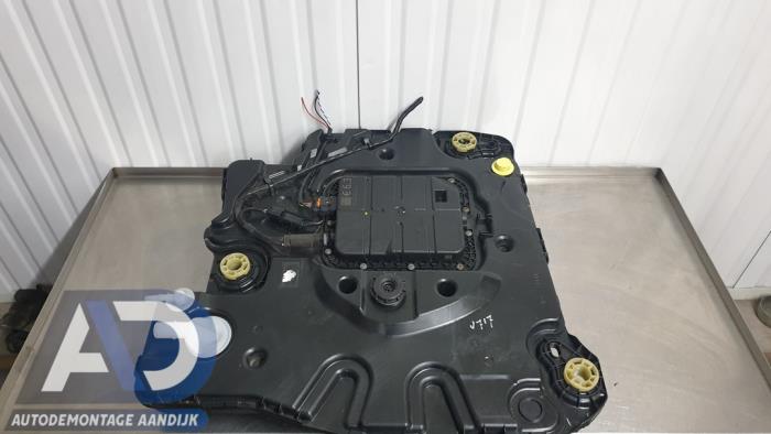 Gebruikte Adblue tank Opel Corsa F (UB/UH/UP) 1.5 CDTI 100 Prijs € 399,99 Margeregeling aangeboden door Autodemontage Aandijk