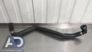 Gebruikte Koelwaterslang Ford Transit Custom 1.0 12V Ecoboost PHEV Prijs € 14,99 Margeregeling aangeboden door Autodemontage Aandijk