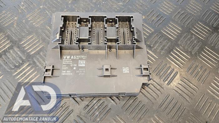Gebruikte Computer Body Control Volkswagen Caddy III (2KA,2KH,2CA,2CH) 1.6 TDI 16V Prijs € 179,99 Margeregeling aangeboden door Autodemontage Aandijk