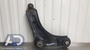 Gebruikte Draagarm rechts-voor Renault Grand Scénic III (JZ) 1.4 16V TCe 130 Prijs € 24,99 Margeregeling aangeboden door Autodemontage Aandijk