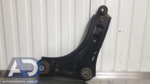 Gebruikte Draagarm links-voor Renault Grand Scénic III (JZ) 1.4 16V TCe 130 Prijs € 24,99 Margeregeling aangeboden door Autodemontage Aandijk