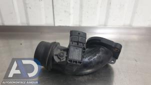 Gebruikte Intercooler Buis Renault Grand Scénic III (JZ) 1.4 16V TCe 130 Prijs € 24,99 Margeregeling aangeboden door Autodemontage Aandijk