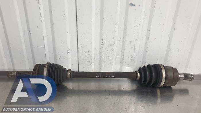 Gebruikte Steekas links-voor Hyundai i10 (B5) 1.0 12V Prijs € 49,99 Margeregeling aangeboden door Autodemontage Aandijk