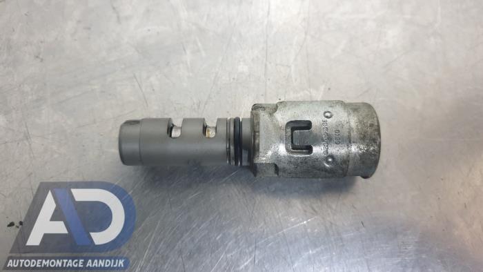 Gebruikte Sensor Nokkenas Ford Focus 3 Wagon 1.6 Ti-VCT 16V 105 Prijs € 49,99 Margeregeling aangeboden door Autodemontage Aandijk