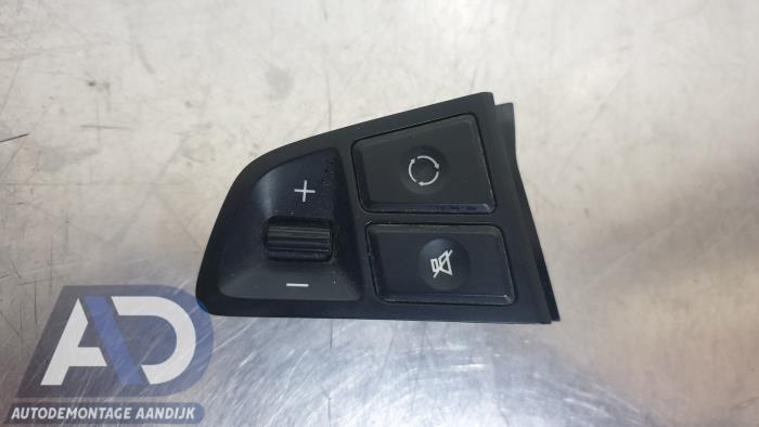 Gebruikte Schakelaar stuurbediening Hyundai i20 1.2i 16V Prijs € 19,99 Margeregeling aangeboden door Autodemontage Aandijk