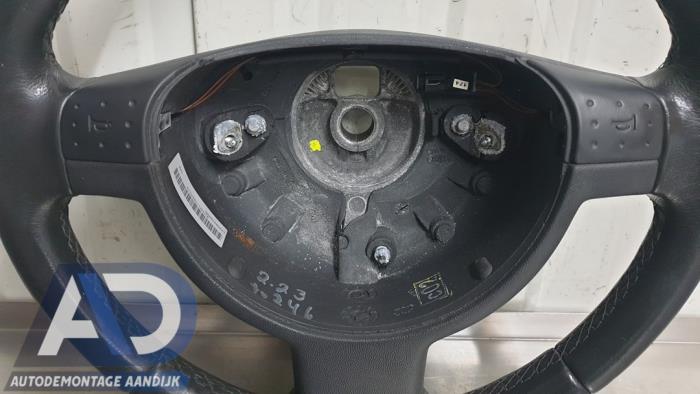 Stuurwiel van een Opel Corsa C (F08/68) 1.2 16V 2004