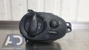 Gebruikte Licht Schakelaar Ford Focus 1 Wagon 1.6 16V Prijs € 29,99 Margeregeling aangeboden door Autodemontage Aandijk