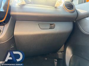 Gebruikte Dashboardkastje Dacia Spring 45 Prijs € 49,99 Margeregeling aangeboden door Autodemontage Aandijk
