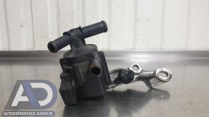 Gebruikte Extra waterpomp Peugeot 208 I (CA/CC/CK/CL) 1.2 12V e-THP PureTech 110 Prijs € 59,99 Margeregeling aangeboden door Autodemontage Aandijk