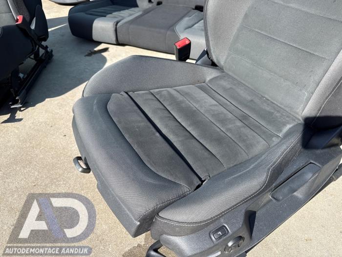 Bekleding Set (compleet) van een Volkswagen Golf VII (AUA) 1.5 TSI Evo BMT 16V 2018