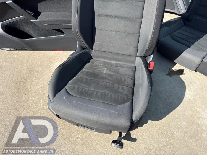 Bekleding Set (compleet) van een Volkswagen Golf VII (AUA) 1.5 TSI Evo BMT 16V 2018