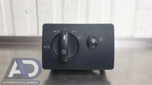 Gebruikte Licht Schakelaar Ford Focus 2 1.6 TDCi 16V 110 Prijs € 19,99 Margeregeling aangeboden door Autodemontage Aandijk