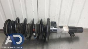 Gebruikte Mac Phersonpoot rechts-voor Citroen C4 Cactus (0B/0P) 1.2 PureTech 82 12V Prijs € 39,99 Margeregeling aangeboden door Autodemontage Aandijk