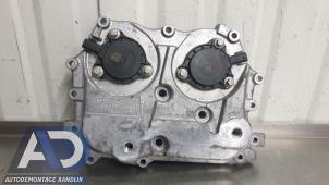 Gebruikte Distributiedeksel Mercedes A (W176) 1.6 A-180 16V Prijs € 49,99 Margeregeling aangeboden door Autodemontage Aandijk