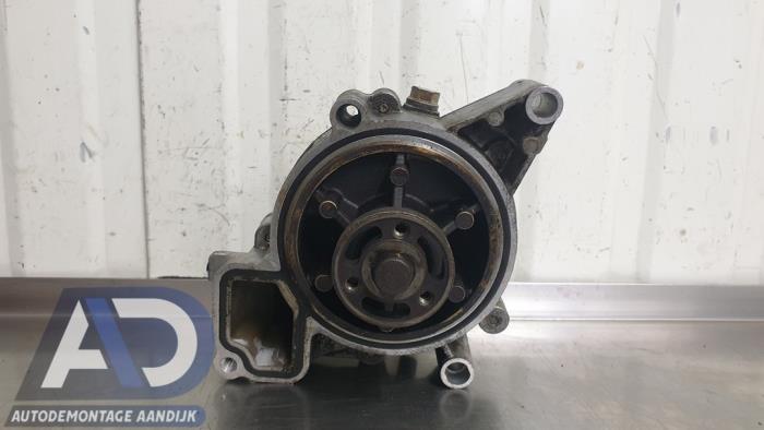 Gebruikte Waterpomp Opel Vectra C GTS 2.2 16V DGI Prijs € 39,99 Margeregeling aangeboden door Autodemontage Aandijk