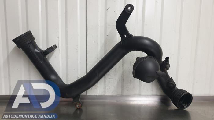 Gebruikte Intercooler Buis Skoda Octavia Combi (1Z5) 1.9 TDI Prijs € 24,99 Margeregeling aangeboden door Autodemontage Aandijk
