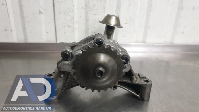 Gebruikte Oliepomp Skoda Octavia Combi (1Z5) 1.9 TDI Prijs € 29,99 Margeregeling aangeboden door Autodemontage Aandijk