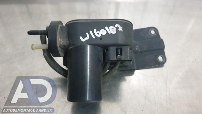 Gebruikte Cruise controle vacuumpomp Volvo V40 (VW) 1.8 16V Bi-Fuel Prijs € 34,99 Margeregeling aangeboden door Autodemontage Aandijk