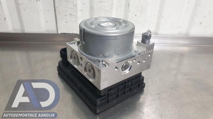 ABS Pomp van een Dacia Jogger 1.0 TCe 110 12V 2024