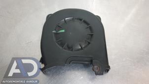 Gebruikte Distributiedeksel Hyundai i10 (F5) 1.1i 12V Prijs € 14,99 Margeregeling aangeboden door Autodemontage Aandijk