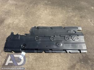 Gebruikte Bodem beschermplaat Dacia Jogger 1.0 TCe 110 12V Prijs € 49,99 Margeregeling aangeboden door Autodemontage Aandijk