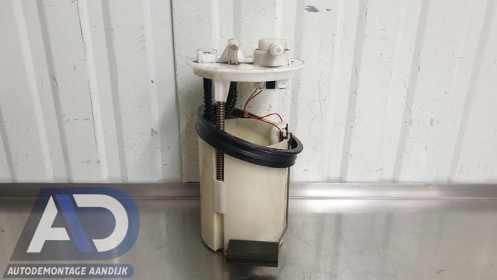 Gebruikte Brandstofpomp Elektrisch Toyota Corolla (E12) 1.4 D-4D 16V Prijs € 39,99 Margeregeling aangeboden door Autodemontage Aandijk