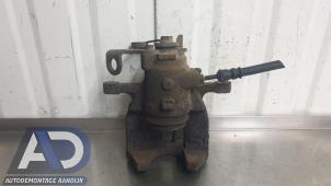 Gebruikte Remklauw (Tang) links-achter Fiat Scudo (270) 2.0 D Multijet Prijs € 34,99 Margeregeling aangeboden door Autodemontage Aandijk