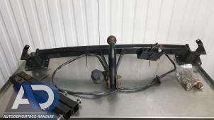 Gebruikte Trekhaak Mercedes E Combi (S211) 2.7 E-270 CDI 20V Prijs € 124,99 Margeregeling aangeboden door Autodemontage Aandijk