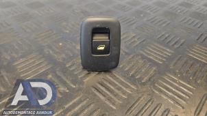 Gebruikte Elektrisch Raam Schakelaar Citroen C5 III Tourer (RW) 1.6 HDi 16V 115 Prijs € 9,99 Margeregeling aangeboden door Autodemontage Aandijk