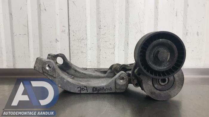 Gebruikte Dynamosteun boven Fiat Scudo (270) 2.0 D Multijet Prijs € 34,99 Margeregeling aangeboden door Autodemontage Aandijk