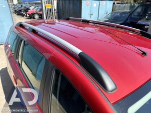 Gebruikte Dakrail set Dacia Logan MCV II/Sandero Wagon (7S) 0.9 TCE 12V Prijs € 124,99 Margeregeling aangeboden door Autodemontage Aandijk