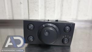 Gebruikte Schakelaar Koplamp Ihv Opel Meriva 1.6 16V Prijs € 14,99 Margeregeling aangeboden door Autodemontage Aandijk