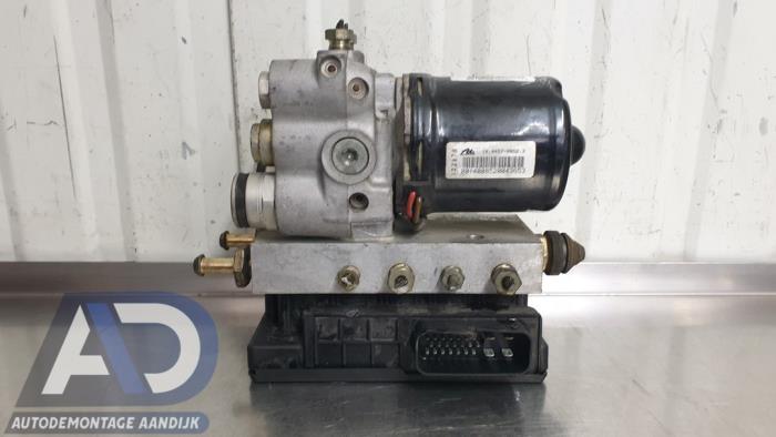 Gebruikte ABS Pomp Volkswagen Sharan (7M8/M9/M6) 2.8 VR6,VR6 Carat Prijs € 99,99 Margeregeling aangeboden door Autodemontage Aandijk