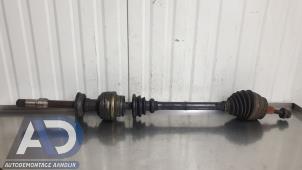 Gebruikte Aandrijfas rechts-voor Volkswagen Sharan (7M8/M9/M6) 2.8 VR6,VR6 Carat Prijs € 39,99 Margeregeling aangeboden door Autodemontage Aandijk