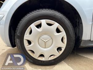 Gebruikte Velgen set Mercedes A (W169) 1.5 A-150 Prijs € 99,99 Margeregeling aangeboden door Autodemontage Aandijk