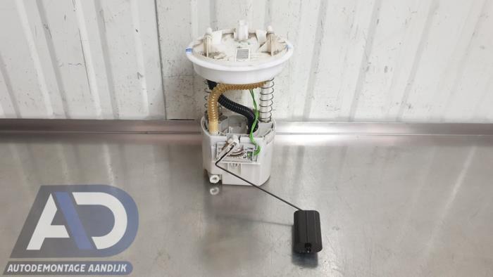 Gebruikte Tank element Pomp Ford Fusion 1.4 TDCi Prijs € 34,99 Margeregeling aangeboden door Autodemontage Aandijk