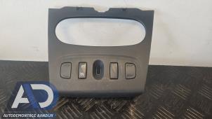 Gebruikte Dashboard deel Dacia Logan MCV II/III/Sandero Wagon 0.9 TCE 12V Prijs € 34,99 Margeregeling aangeboden door Autodemontage Aandijk