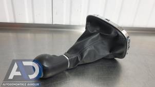 Gebruikte Versnellingspook Opel Corsa D 1.4 16V Twinport Prijs € 24,99 Margeregeling aangeboden door Autodemontage Aandijk