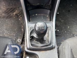 Gebruikte Versnellingspook Hyundai i30 (GDHB5) 1.4 16V Prijs € 34,99 Margeregeling aangeboden door Autodemontage Aandijk