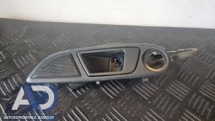 Gebruikte Deurgreep 2Deurs links Ford Fiesta 6 (JA8) 1.6 TDCi 16V 90 Prijs € 19,99 Margeregeling aangeboden door Autodemontage Aandijk